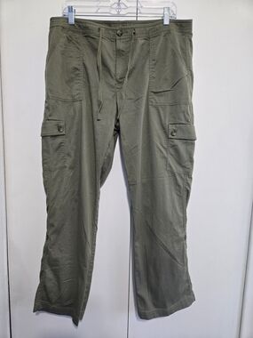 L.L.Bean Favorite Fit Olive Green Cargo Pants Women’s 16 Petite